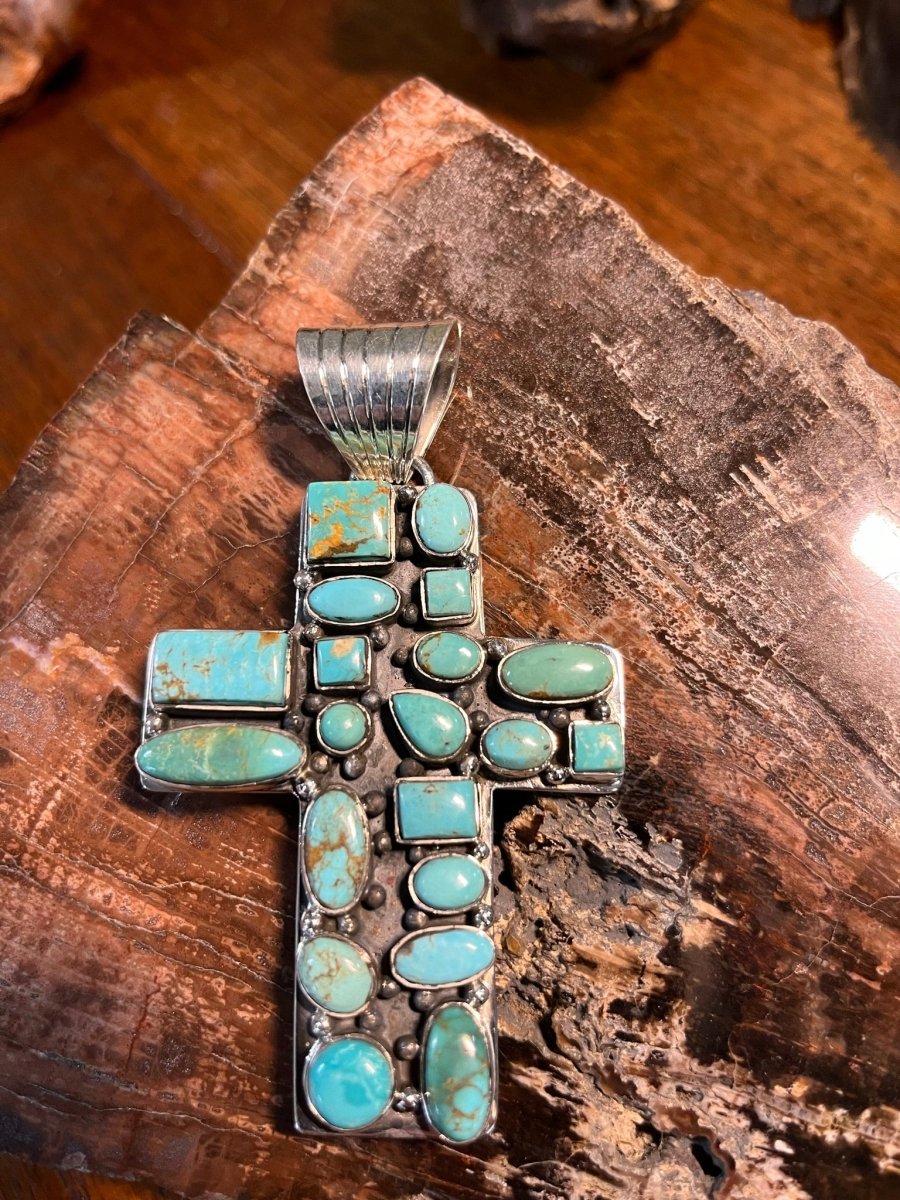 The Peony Cluster Cross Pendant - Turquoise Mustang