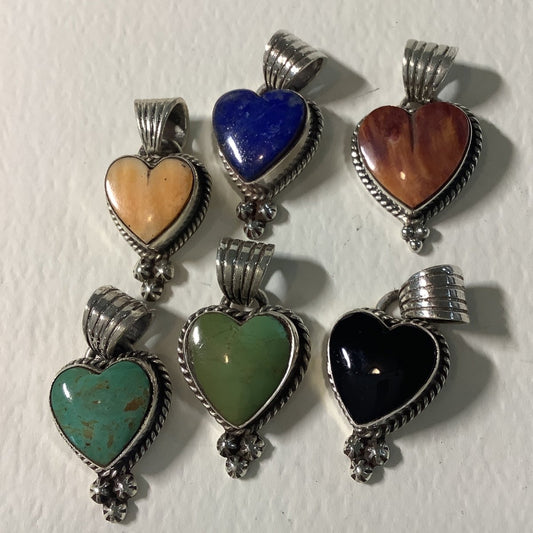 Pendant, Heart, Small Kingman Turquoise Heart Cab w/ Rope bezel and 3 Stars DD - Turquoise Mustang