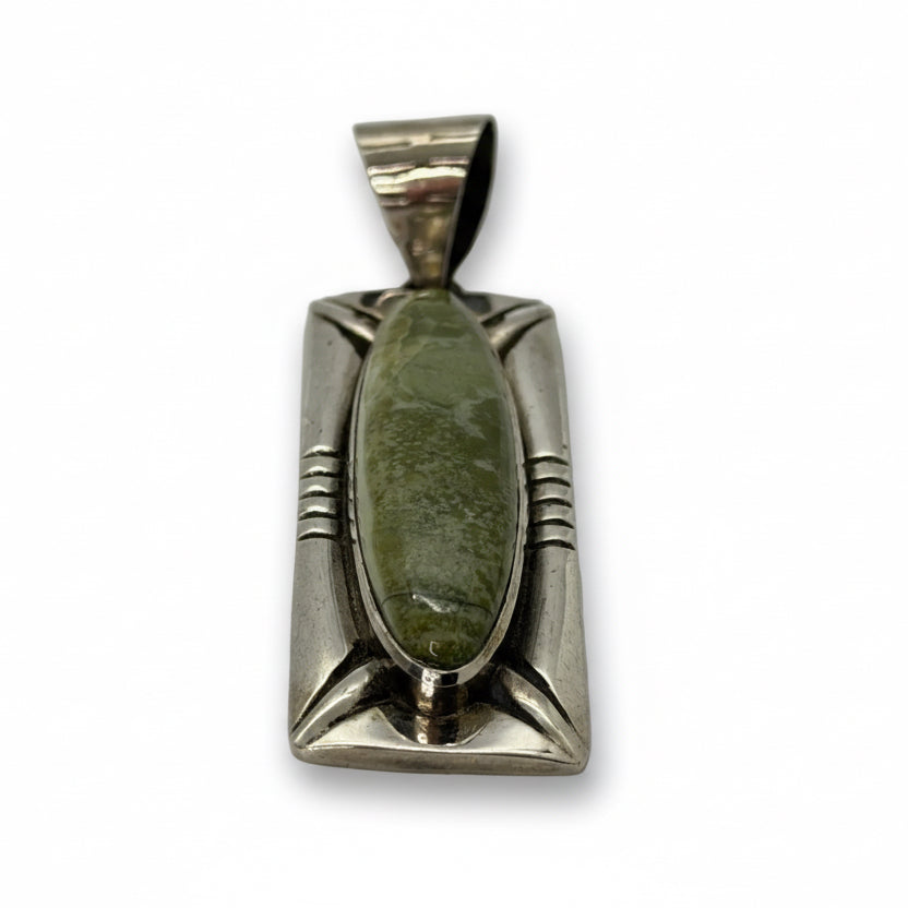 The Medium Reno Pendant in Serpentine - Turquoise Mustang