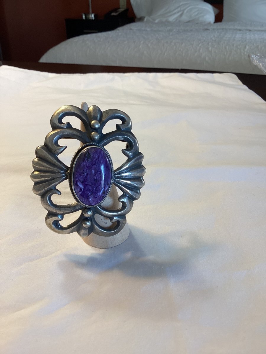 Buckle, Tufa cast o with Charoite Oval, Chimney Butte - Turquoise Mustang