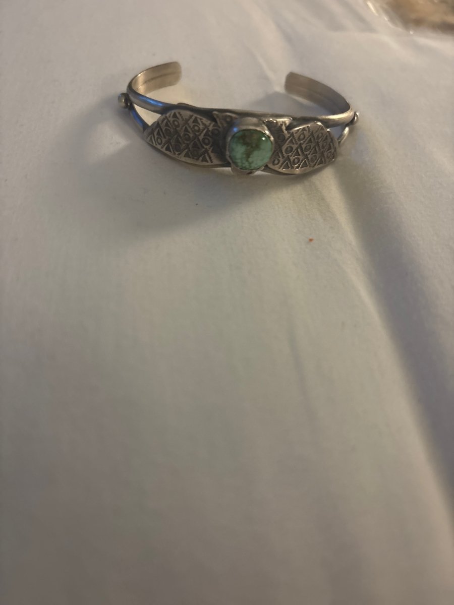 Samson Etsitty Thunderbird Turquoise Cuff - Turquoise Mustang