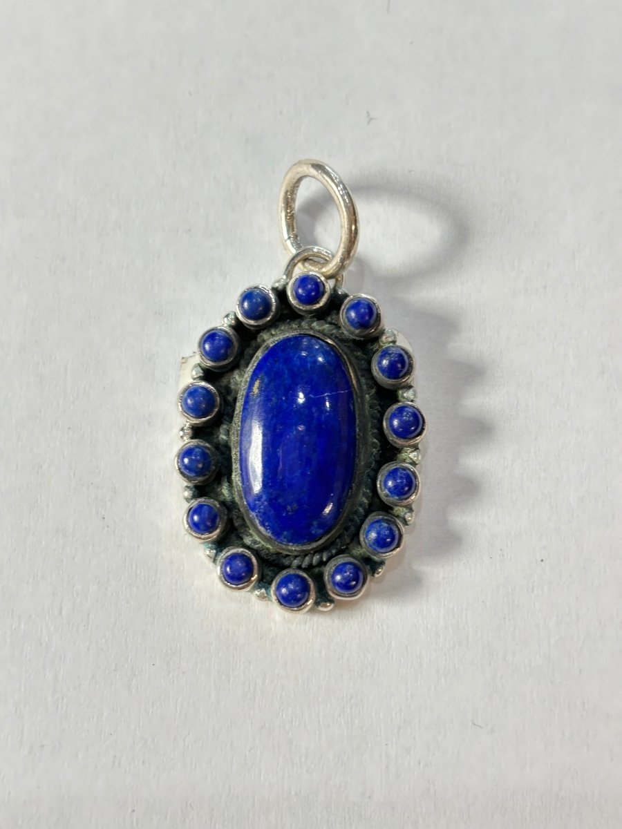 The Camelia Oval Cluster Pendant - Turquoise Mustang