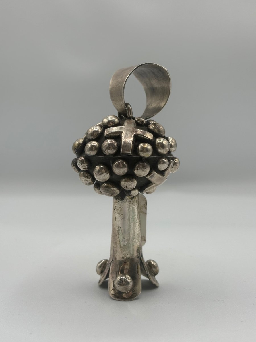 Raindrops & Crosses Squash Blossom Pendant - Turquoise Mustang