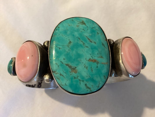 Bracelet, Kingman Turquoise Oval center, 2 Pink Conch ovals, 2 TQ ovals, Chimney - Turquoise Mustang