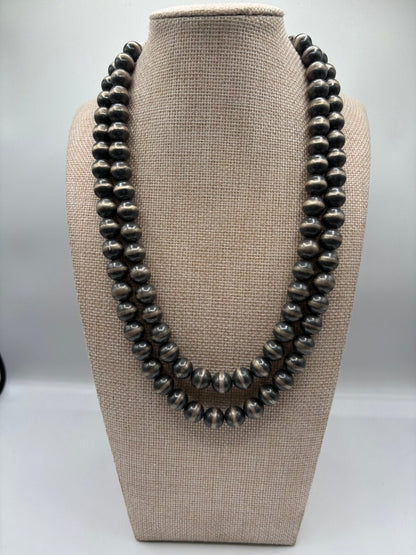 10mm Mustang Silver Pearls - Turquoise Mustang