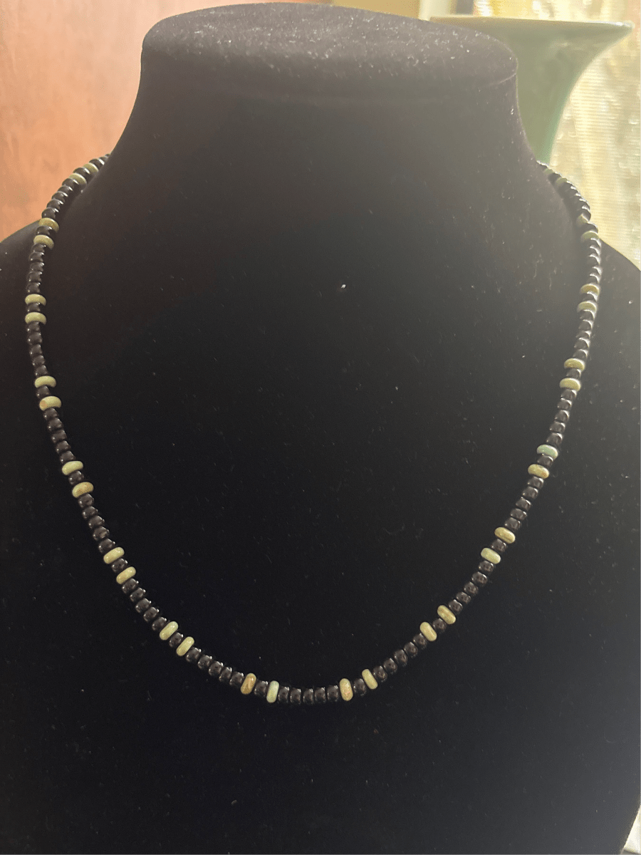 TM 23" Black Onyx & Sage Kingman Necklace - Turquoise Mustang