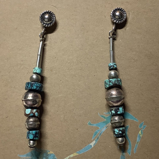 Earrings, Antique N - Pearls w/ Graduated Spiderweb, Turquoise Mustang (1) - Turquoise Mustang