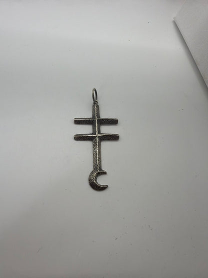 Tufa Cast Fur Trader Style Cross Pendant in Sterling Silver, Dan Dodson - Turquoise Mustang