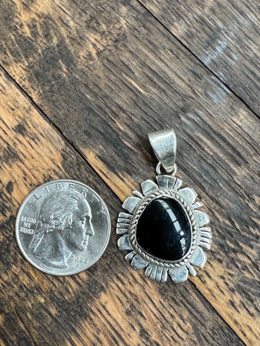 The Daphne Cluster Pendant - Turquoise Mustang