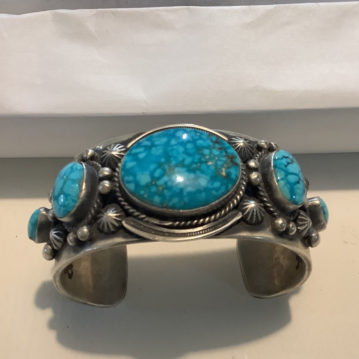 Bracelet, 5 - stone Oval Center Waterweb Kingman., Cuff, Roland Dixson (1) (1) (1) - Turquoise Mustang