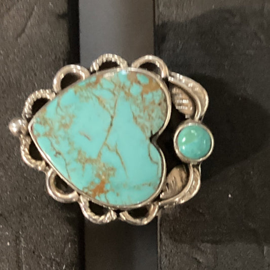 Ring, Turquoise, Heart with Round Accent stone, wire overlay and leaves bezel, DD - Turquoise Mustang