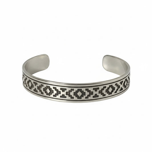 Navajo Geometric Pattern Stampwork Sterling Silver Cuff, hallmarked - Turquoise Mustang