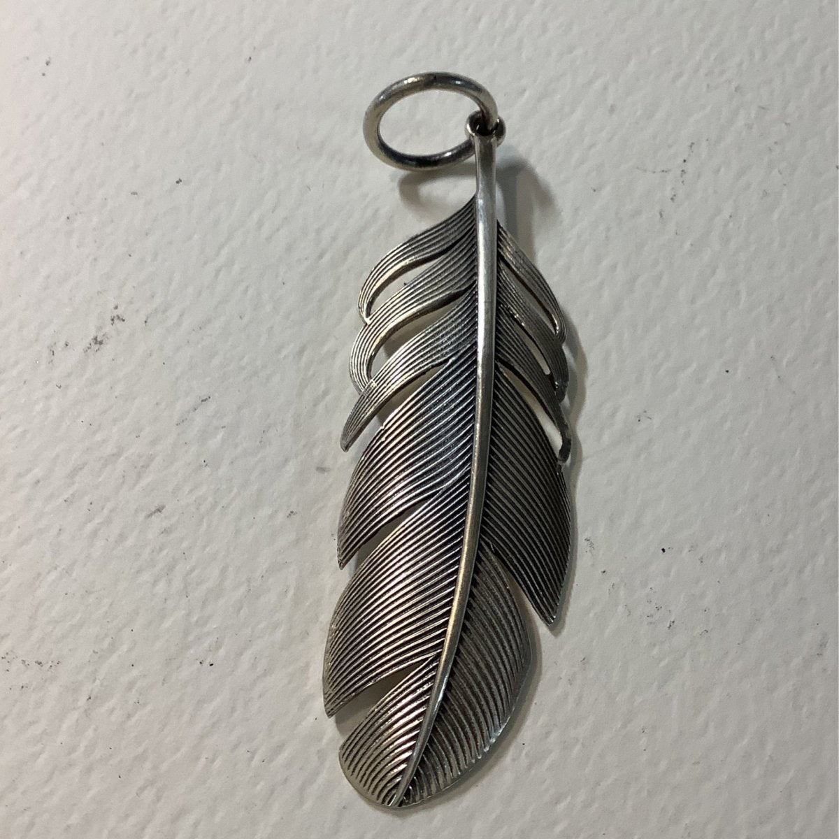 Pendant, Charm, All Silver LARGE Dimensional Feather, DD - Turquoise Mustang