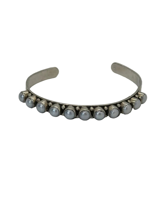 11 Stone Silver Pearl Cuff Medium Round Dan Dodson - Turquoise Mustang