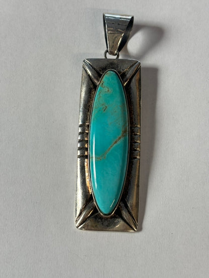 The Medium Reno Pendant - Turquoise Mustang