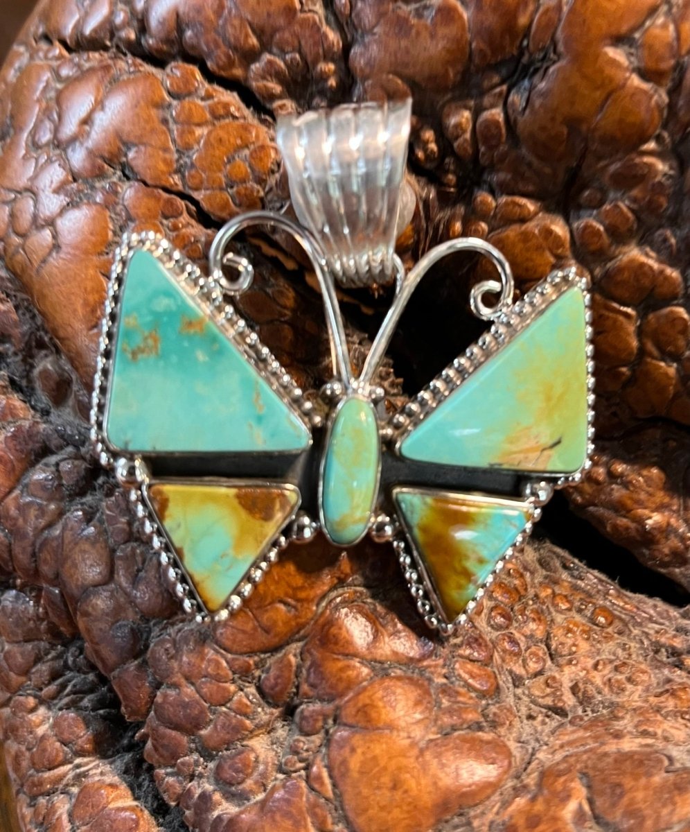 The Butterfly Bush Pendant - Turquoise Mustang