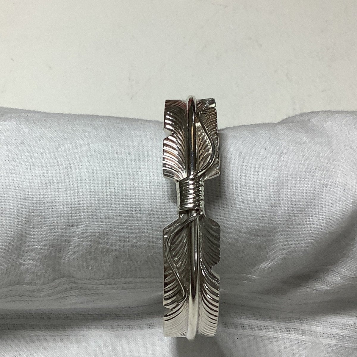 Bracelet, all silver, Double Feather, Chris Charley - Turquoise Mustang