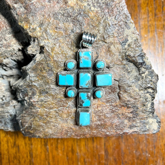 The Maltese Cross Pendant (W) - Turquoise Mustang
