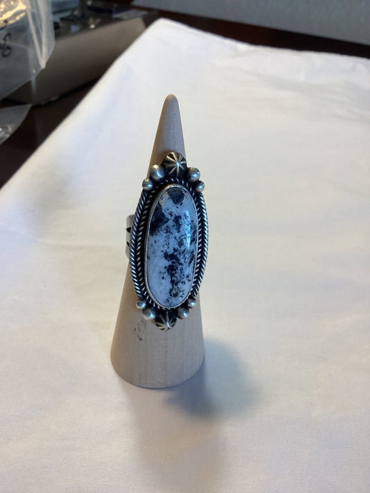 Ring, White Buffalo narrow oval, Eric Delgarito - Turquoise Mustang