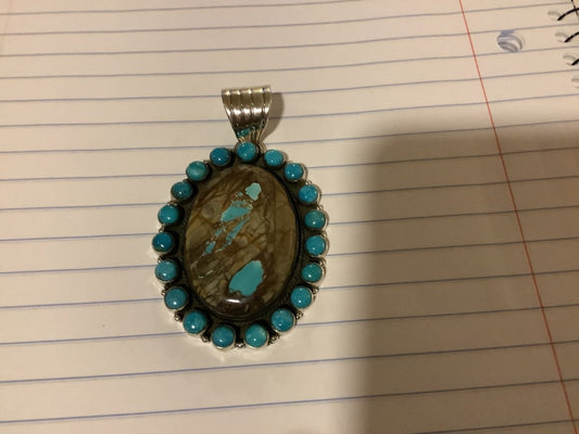 Pendant, Royston ribbon Turquoise oval with 19 stone bezel , DD (1) - Turquoise Mustang