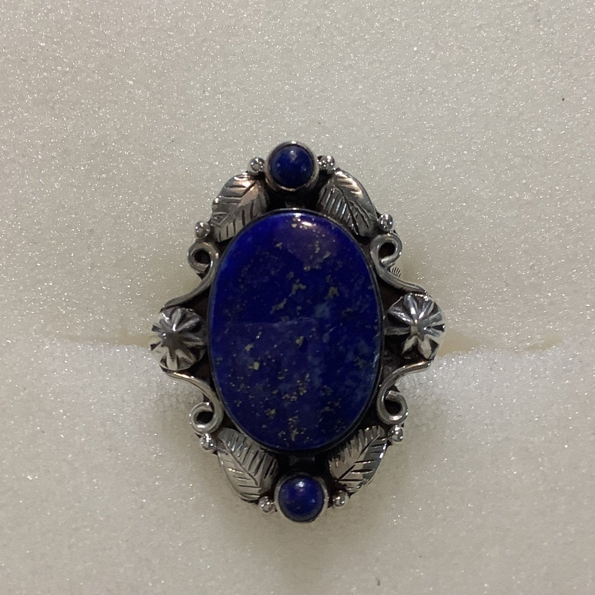 Ring, Lapis, Oval with 2 lapis rounds North & South,Overlay Bezel, DD - Turquoise Mustang