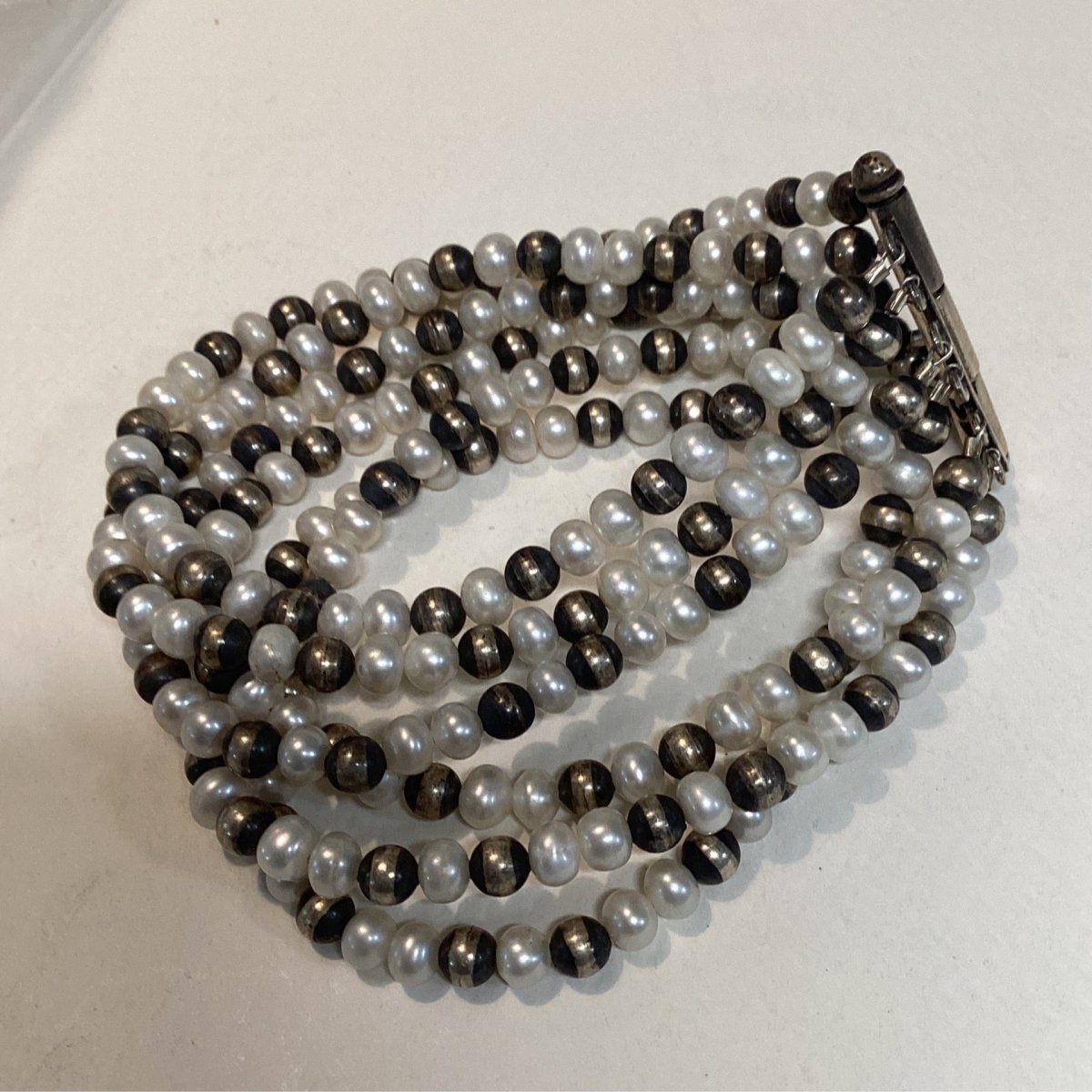 Bracelet, 6 - Strand Navajo Pearls 6mm, Dan Dodson - Turquoise Mustang