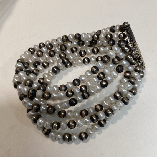 Bracelet, 6 - Strand Navajo Pearls 6mm, Dan Dodson - Turquoise Mustang