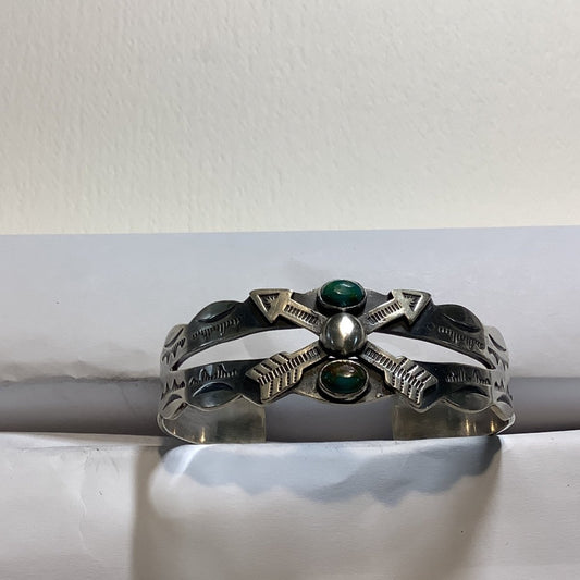 Bracelet, Harvey Crossed Arrows, 2 Turquoise , DD - Turquoise Mustang