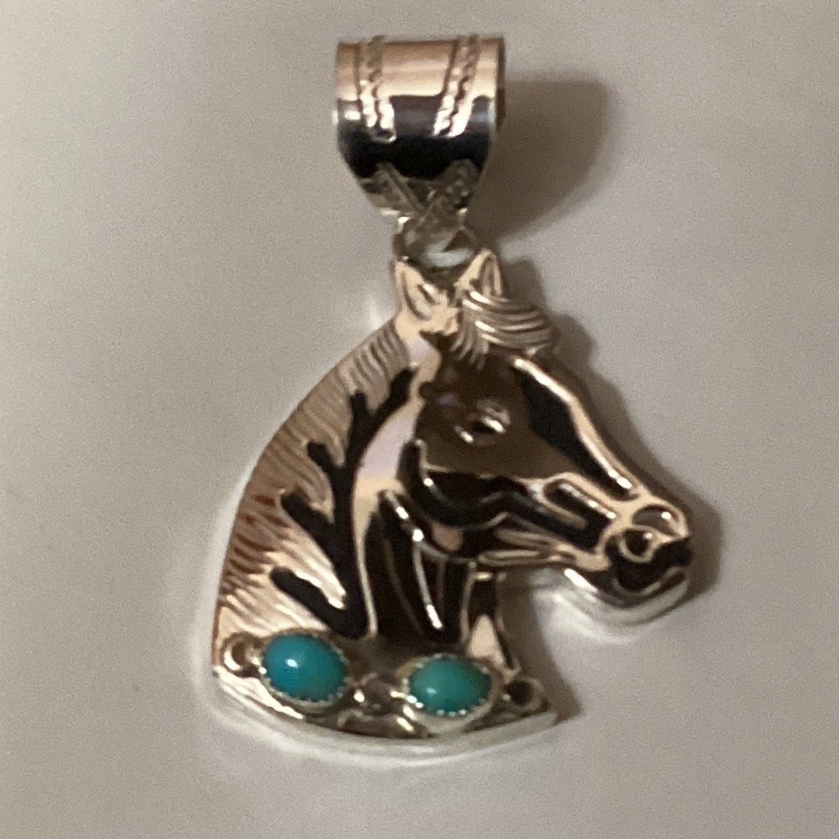 Pendant, Hollow horse head with turquoise, A.Marian - Turquoise Mustang