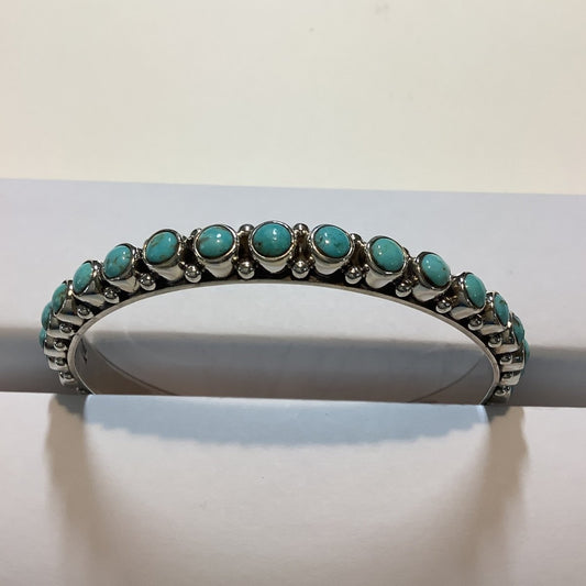 Bangle, Small RoundTurquoise 32 stone, DD - Turquoise Mustang