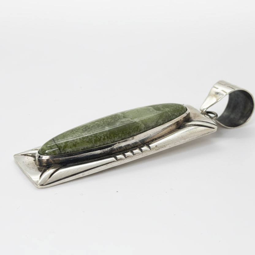 The Medium Reno Pendant in Serpentine - Turquoise Mustang