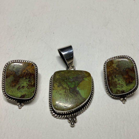 Earrings, Gaspeite Earrings Posts Rope Bezel, Dan Dodson - Turquoise Mustang