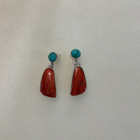 Earrings, Turquoise Oyster, Rd Turquoise studs w Small Spiny Oyster Cabs, DD (1) - Turquoise Mustang