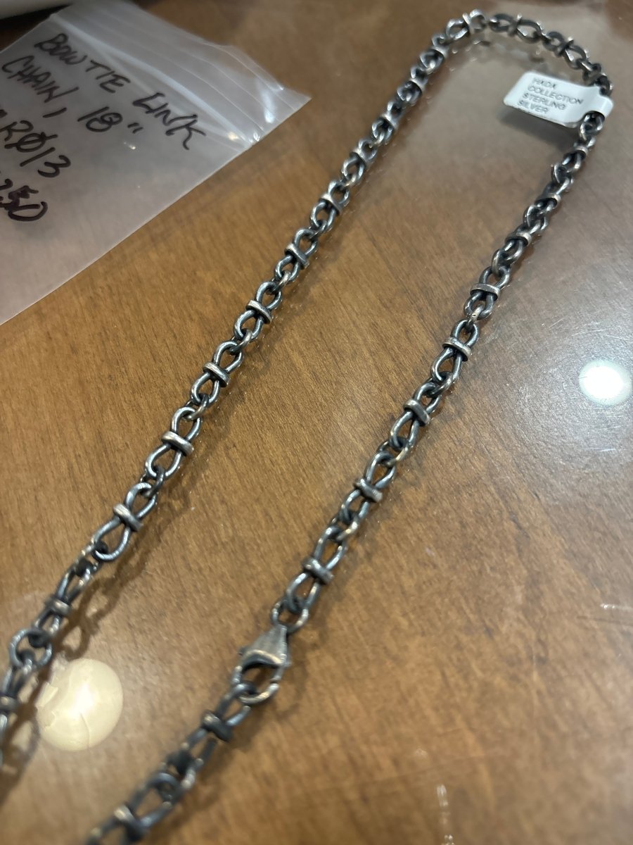 Bowtie Link Chain - Turquoise Mustang