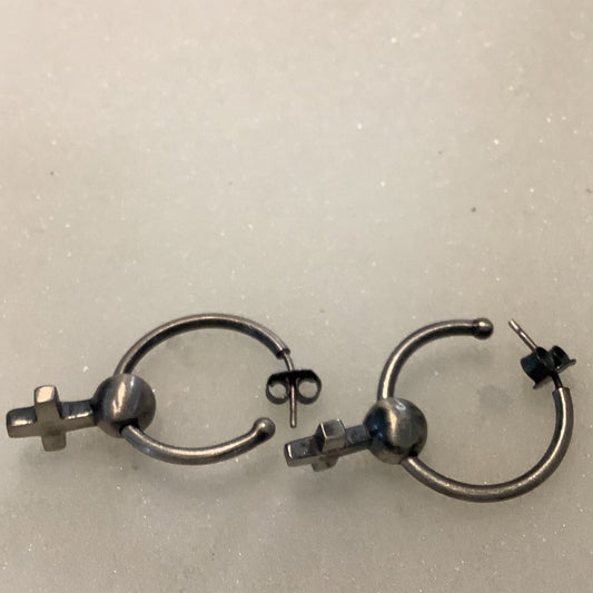 Earrings, All Sliver, Huggies with Navajo PEarl Cross , DD - Turquoise Mustang