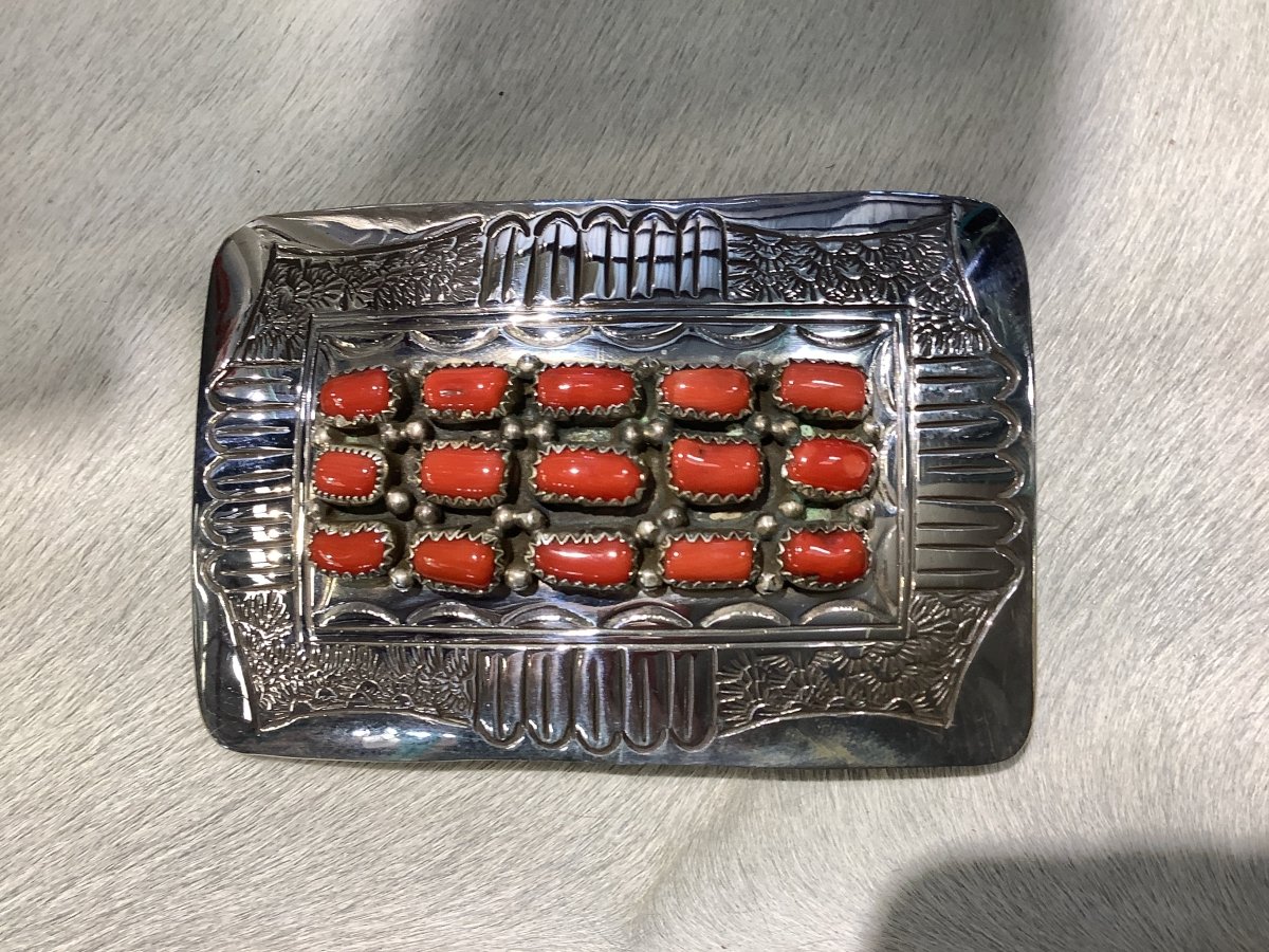 Buckle, Hopi, petite point, 15 coral stones, design, ‚ö√Ñ√∫S" hallmark - Turquoise Mustang