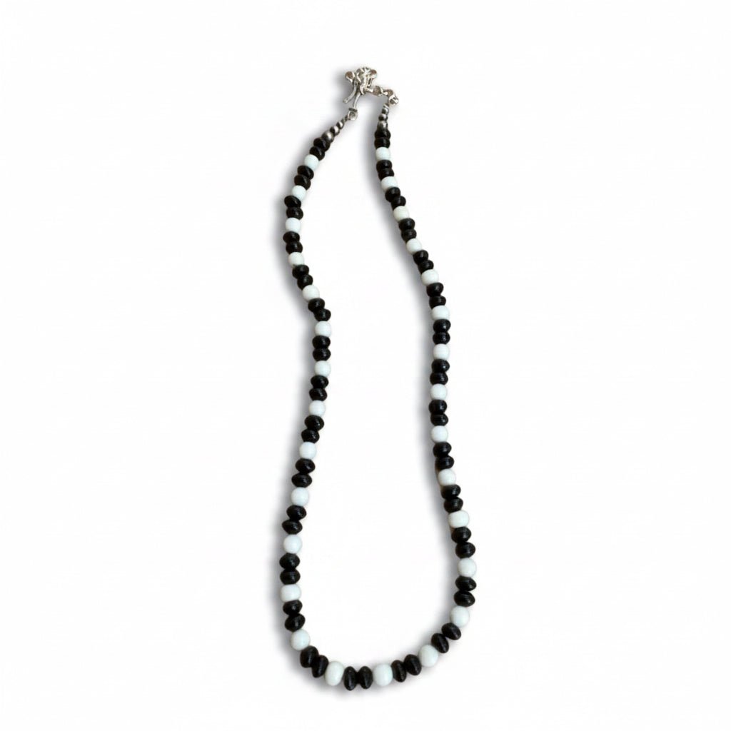 23” Black Onyx & White Howlite Necklace - Turquoise Mustang