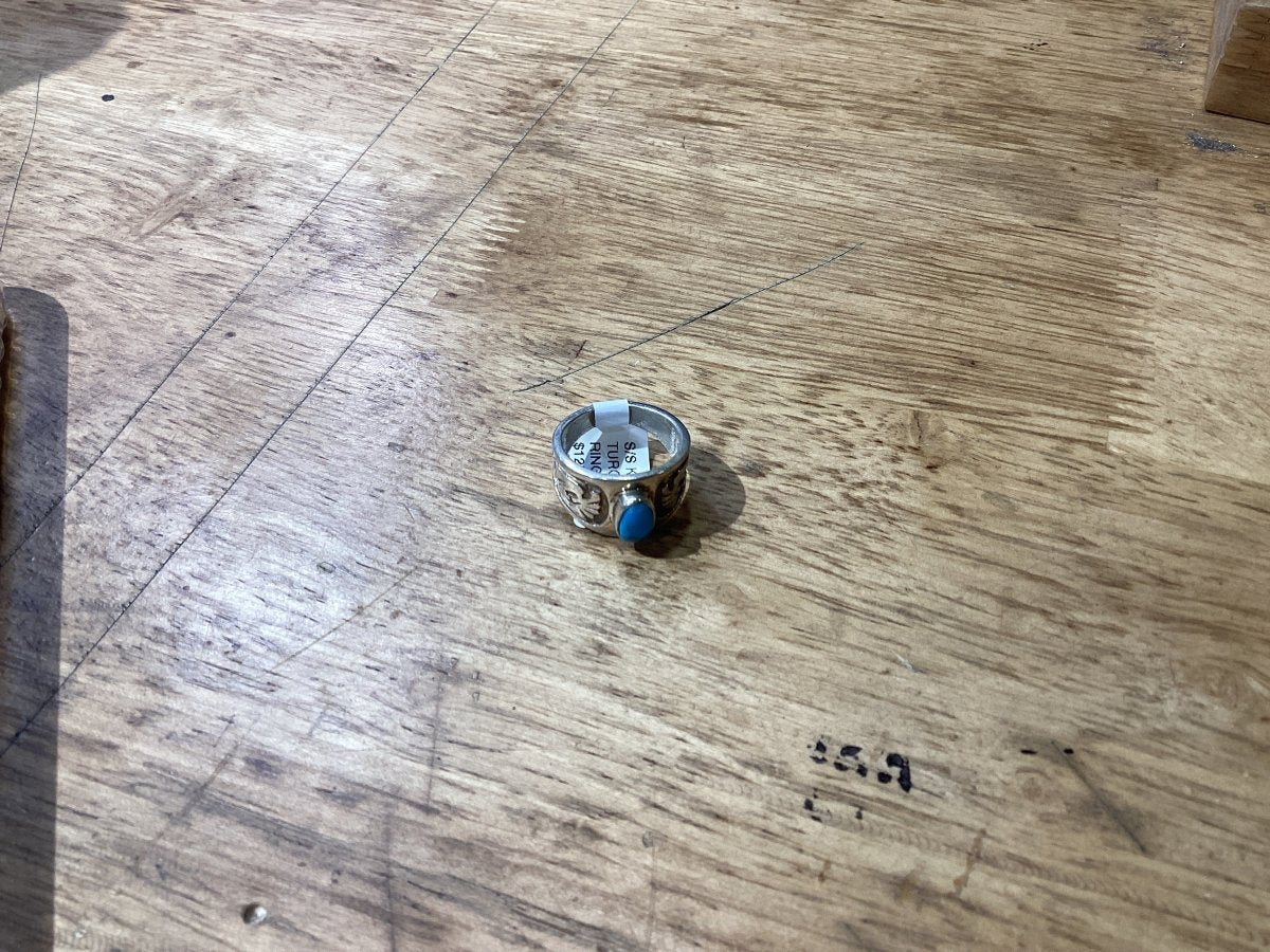 Assorted Small Rings, Turquoise Kingman round - Turquoise Mustang