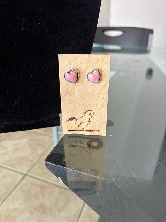 5/8” Pink Conch Stud Earrings with Rope Bezel - Turquoise Mustang