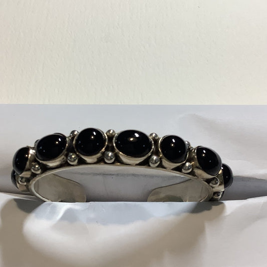 Bracelet, 9 stone Oval w Round Onyx Cuff, DD - Turquoise Mustang