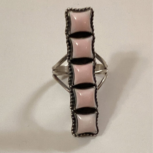 Ring, single row 5 square stone, Pink Queen Conch, unknown - Turquoise Mustang