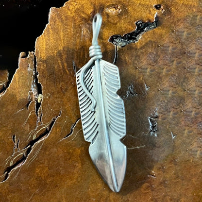 The Yarrow Feather Pendant - Turquoise Mustang
