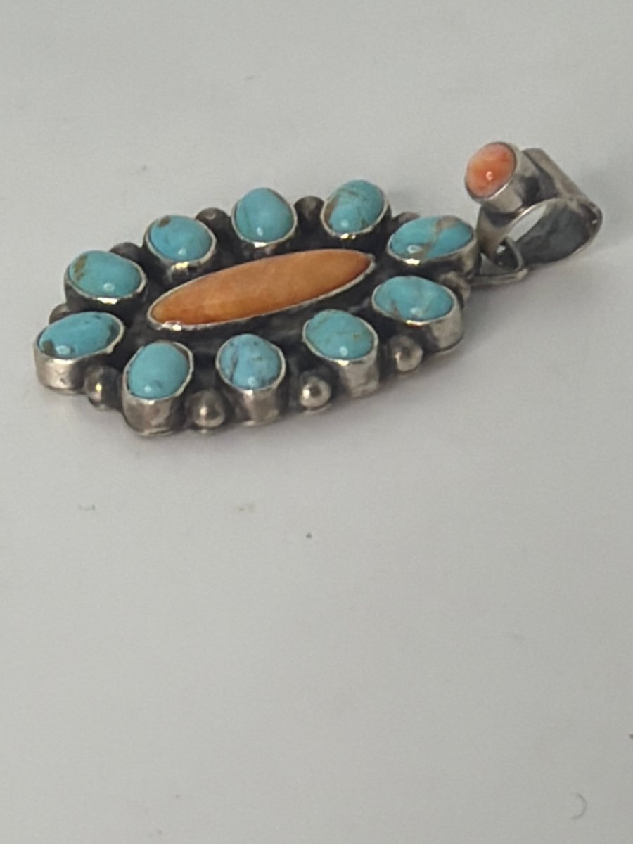 De Chelly, 11 - Stone Kingman and Orange Spiny Oyster Cluster Pendant - Turquoise Mustang
