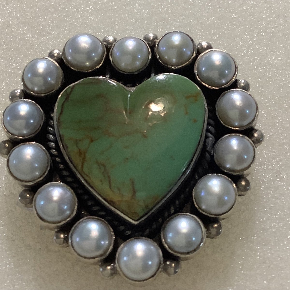 Ring, Turquoise & Pearl, Heart center with Pearl bezel, DD - Turquoise Mustang