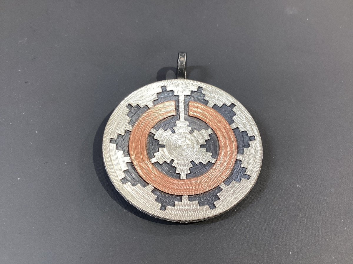 Pendant, Navajo basket, 1.25" diameter, Ronald Begay - Turquoise Mustang