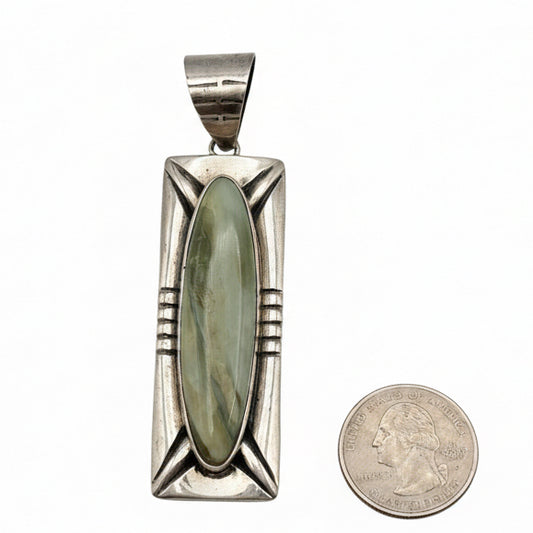 The Medium Reno Pendant - Turquoise Mustang