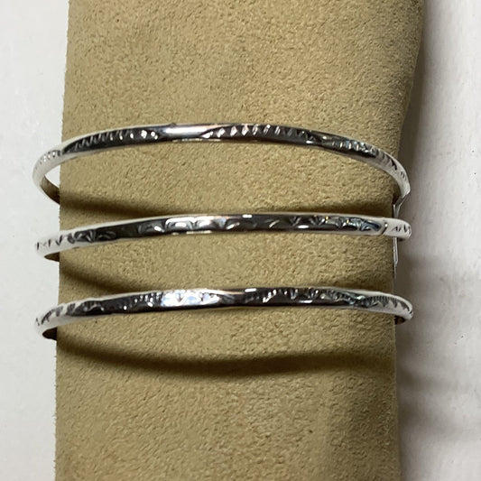 Bangle, stamped, half round, eyelash/clouds - Turquoise Mustang