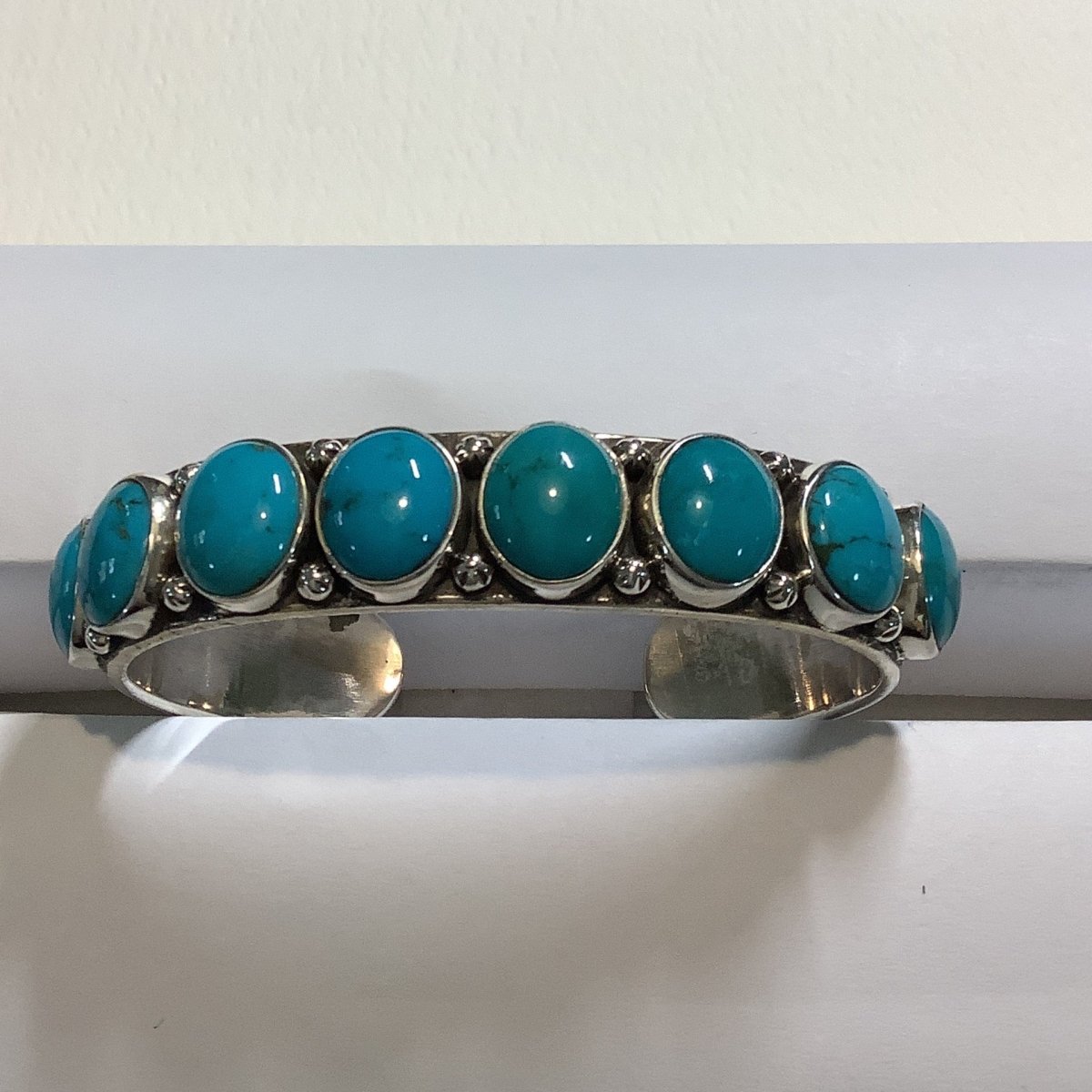 Bracelet, 8 stone, lg Oval BLUE Turquoise Cuff, DD - Turquoise Mustang