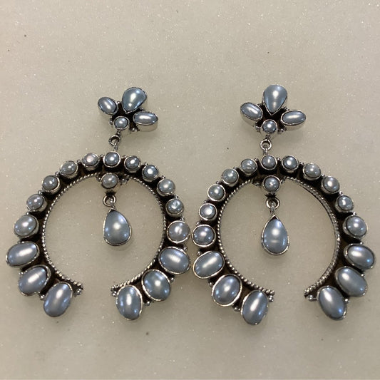 Platinum Pearl Studs with Pearl Naja and Pendulum - Turquoise Mustang