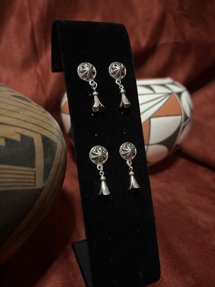 Earring, All Silver, Peyote Squash Dangle - Turquoise Mustang